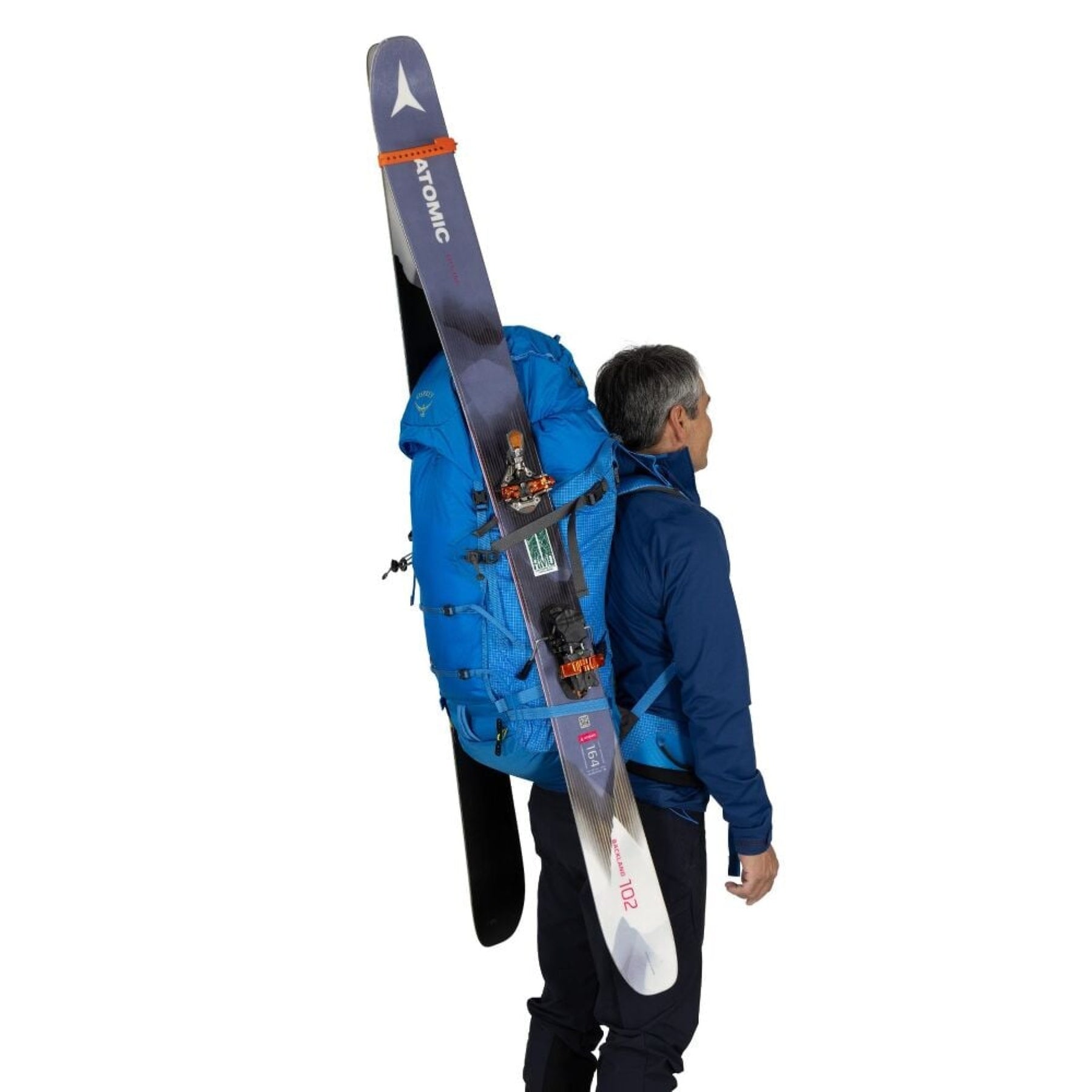 Osprey Mutant 52: Zaino da alpinismo e spedizione da 52 litri. Progettato per l'uso tecnico su ghiaccio e roccia con sistema di trasporto piccozze Dual ToolLock, pannello posteriore antineve e fibbie adatte all'uso con guanti. Struttura leggera e resistente per ascese alpine impegnative in ogni stagione.