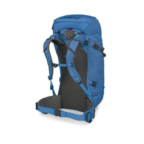 Osprey Mutant 52: Zaino da alpinismo e spedizione da 52 litri. Progettato per l'uso tecnico su ghiaccio e roccia con sistema di trasporto piccozze Dual ToolLock, pannello posteriore antineve e fibbie adatte all'uso con guanti. Struttura leggera e resistente per ascese alpine impegnative in ogni stagione.