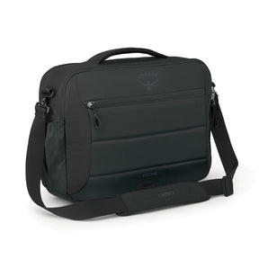 Osprey Ozone Brief Bag: Borsa da viaggio e business da 16 litri ultraleggera e funzionale. Dispone di scomparto imbottito per laptop fino a 16 pollici e tracolla rimovibile imbottita. Realizzata in nylon riciclato ad alta resistenza, ideale come borsa da ufficio o bagaglio a mano.