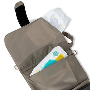 Osprey Poco Changing Pad fasciatoio portatile pieghevole compatto da 2 litri in nylon riciclato con tasca frontale con zip e passante da trasporto ideale per viaggi ed escursioni all'aperto