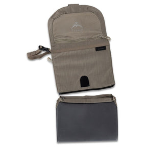 Osprey Poco Changing Pad fasciatoio portatile pieghevole compatto da 2 litri in nylon riciclato con tasca frontale con zip e passante da trasporto ideale per viaggi ed escursioni all'aperto
