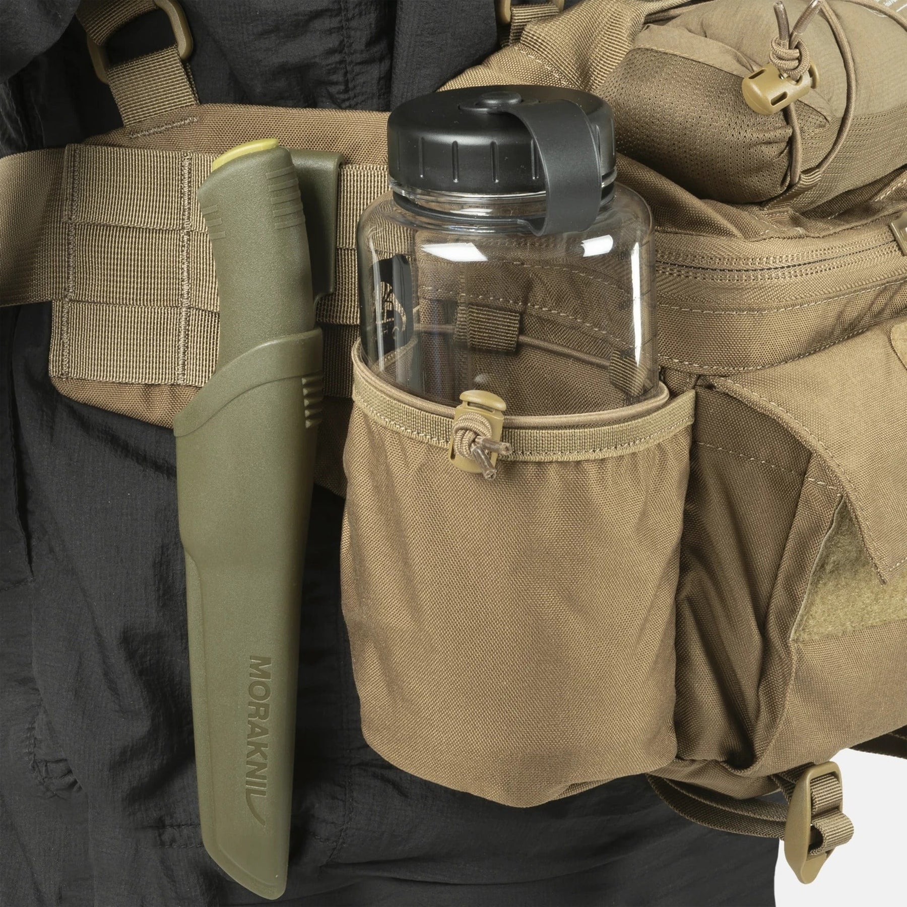 Marsupio tattico Helikon-Tex Foxtrot Mk2 Belt Rig da 6 litri in Cordura, con bretelle staccabili, cintura da 50 mm, tasche laterali e pannellatura MOLLE/PALS, dettaglio in uso