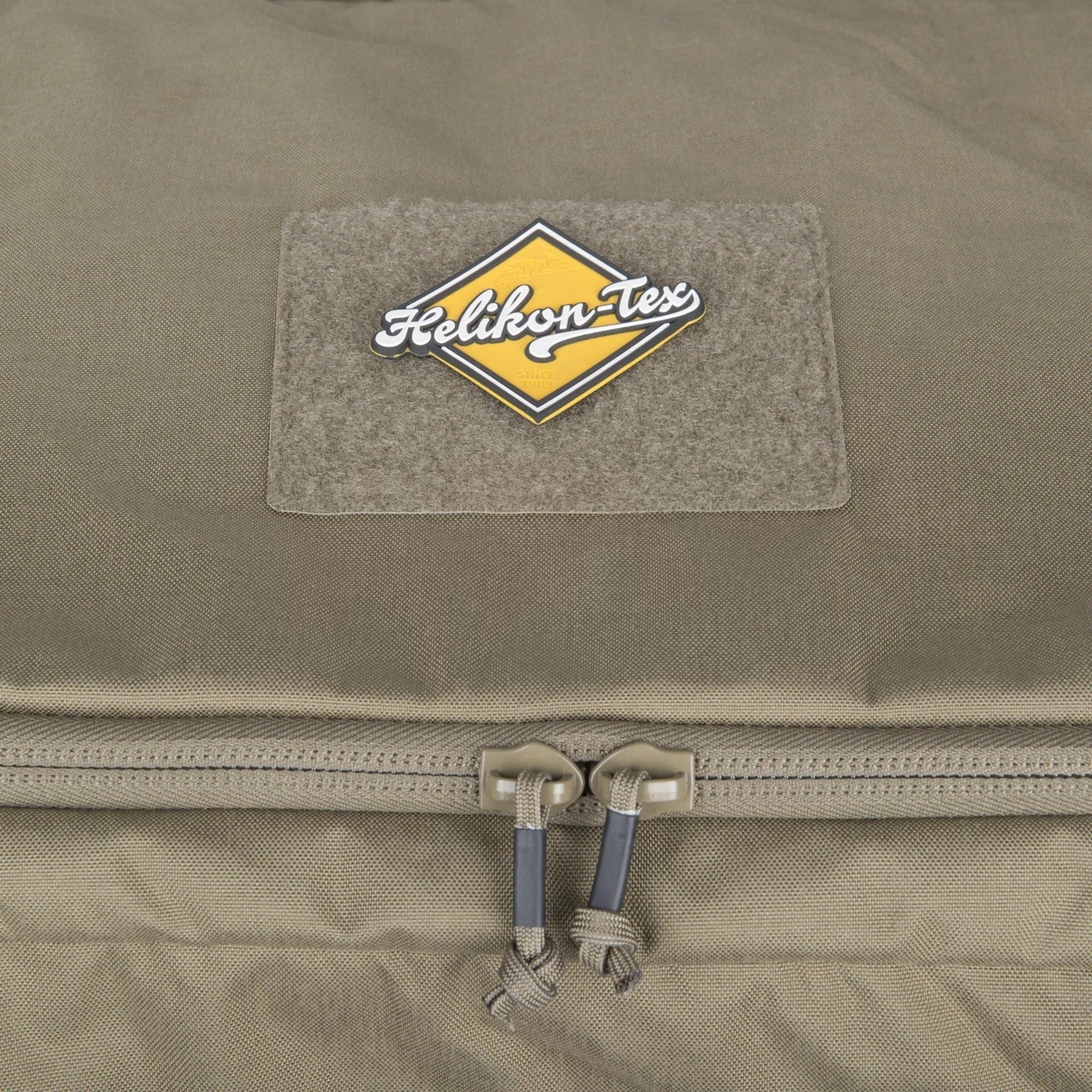 Borsone tattico Helikon-Tex Enlarged Urban Training Bag da 97,5 litri in Cordura 500D, comprimibile dentro una sua tasca, con tracolla imbottita e pannello velcro, interno e tasche