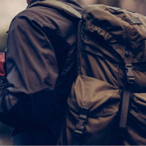 Zaino bushcraft Helikon-Tex Bergen Backpack da 25 litri in Cordura 500D, con tasche passanti per l'ascia, camino regolabile, scomparto per sacca idrica e cinghie di espansione, interno dello zaino