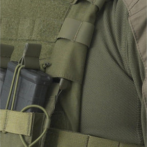 Gilet tattico Helikon-Tex Guardian Plate Carrier in Cordura 500D porta piastre balistiche, con pannellatura MOLLE/PALS, maniglia di evacuazione e pannelli velcro, assetto completo in uso