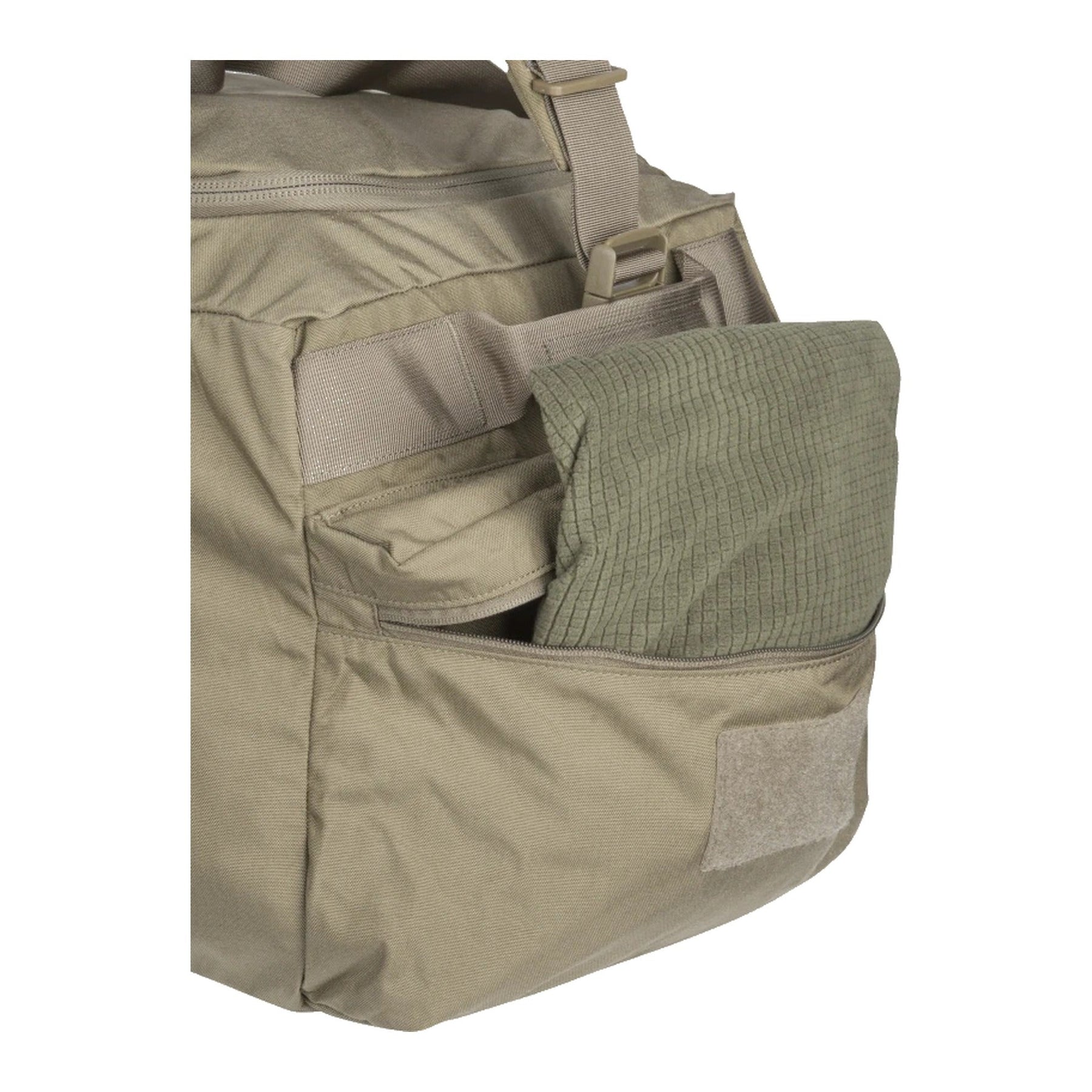 Borsone tattico Helikon-Tex Enlarged Urban Training Bag da 97,5 litri in Cordura 500D, comprimibile dentro una sua tasca, con tracolla imbottita e pannello velcro, dettaglio del borsone