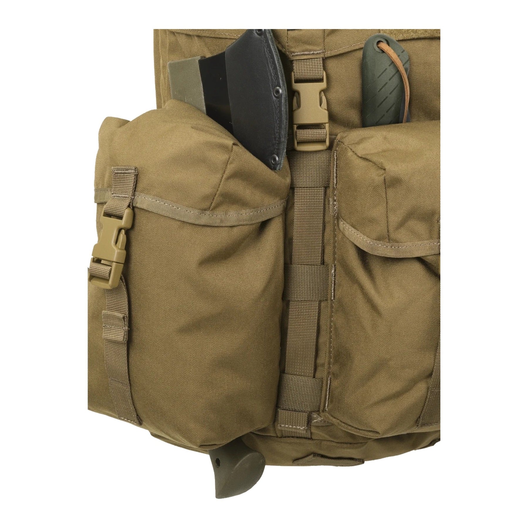 Zaino bushcraft Helikon-Tex Bergen Backpack da 25 litri in Cordura 500D, con tasche passanti per l'ascia, camino regolabile, scomparto per sacca idrica e cinghie di espansione, dettaglio dello zaino