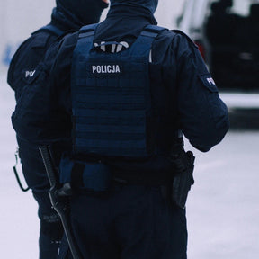 Set tattico Helikon-Tex Guardian Law Enforcement in Cordura 500D colore Sentinel Blue, con plate carrier, cummerbund, kangaroo flap e inserto Law Enforcement, dettaglio