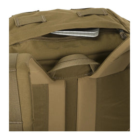Zaino bushcraft Helikon-Tex Bergen Backpack da 25 litri in Cordura 500D, con tasche passanti per l'ascia, camino regolabile, scomparto per sacca idrica e cinghie di espansione, dettaglio dello zaino