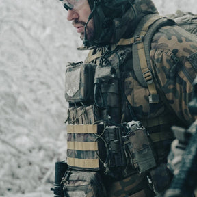 Tasca dangler Helikon-Tex Guardian in Cordura 500D per plate carrier, con organizer interno, cerniera a doppio cursore e pannellatura MOLLE/PALS, tessuto Cordura 500D