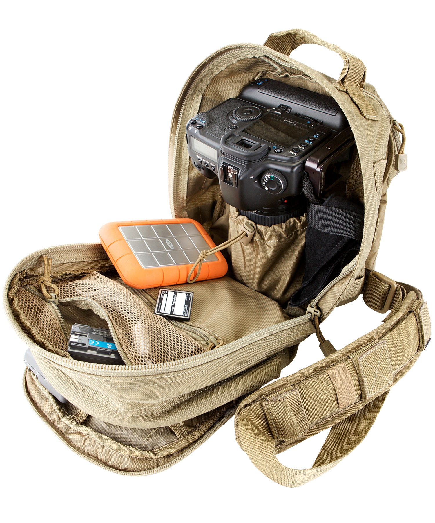 rush moab 6 pronto per uscita fotografica con fotocamera professionale e accessori